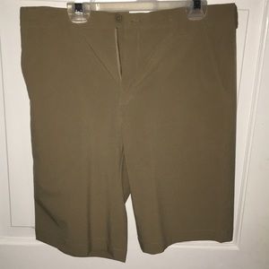 Vineyard Vines performance dress shorts.